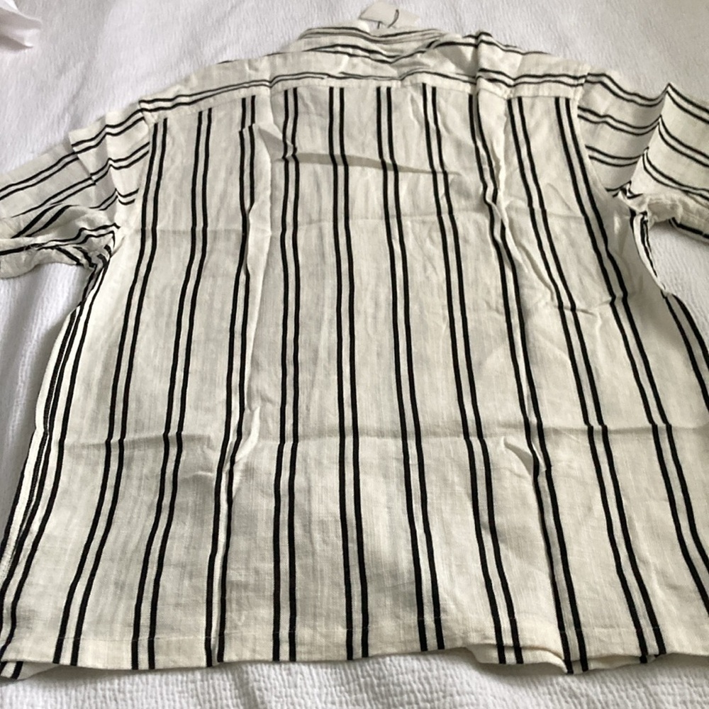 Zara White and Black Casual Button Down Shirt - Picture 3 of 3